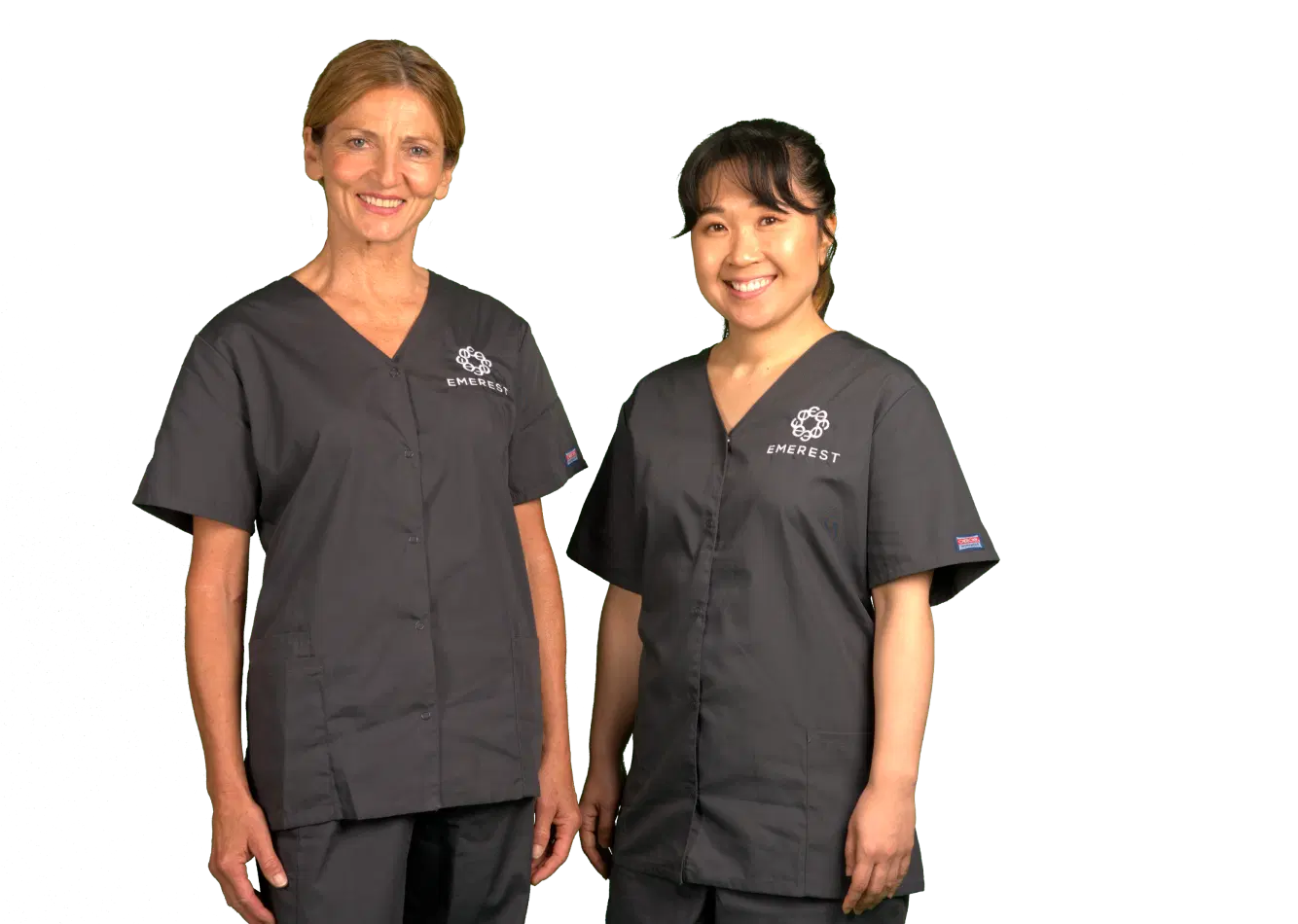 tres enfermeras con uniforme rojo